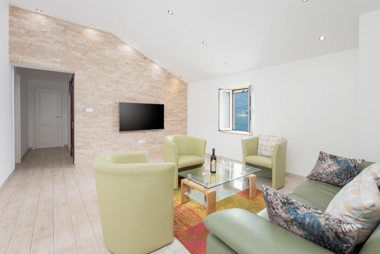 Apartments D&V โกตอร์ ภายนอก รูปภาพ