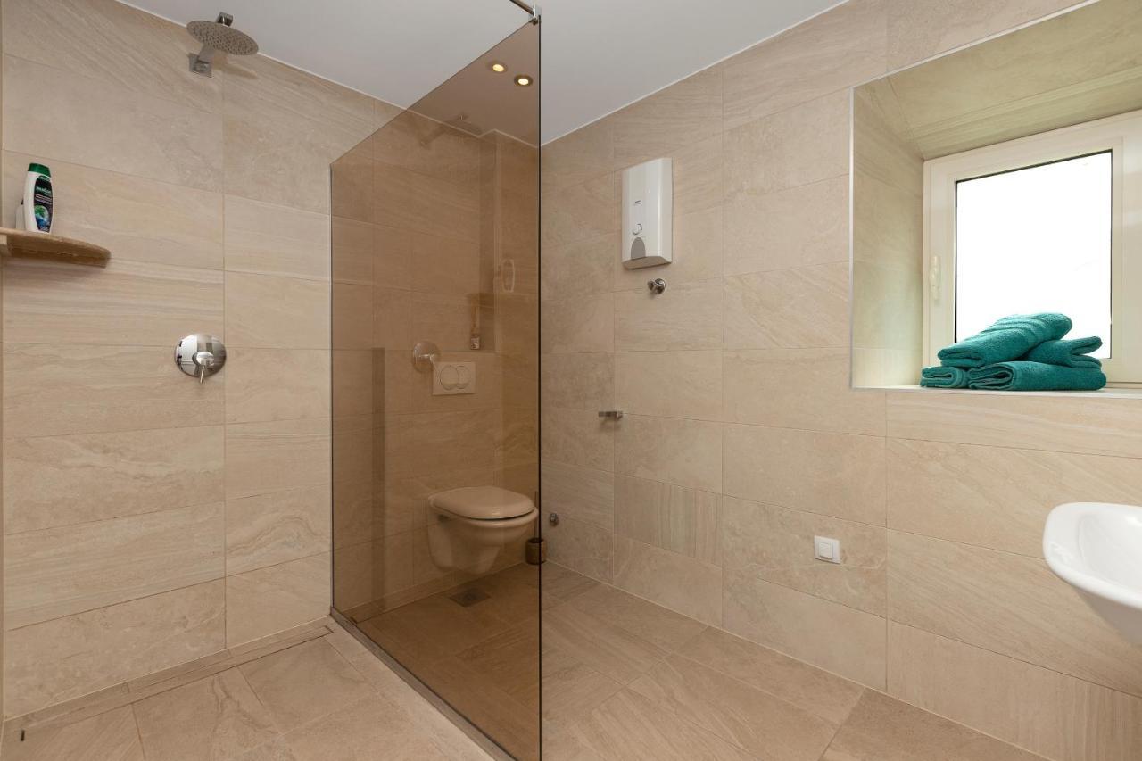 Apartments D&V โกตอร์ ภายนอก รูปภาพ